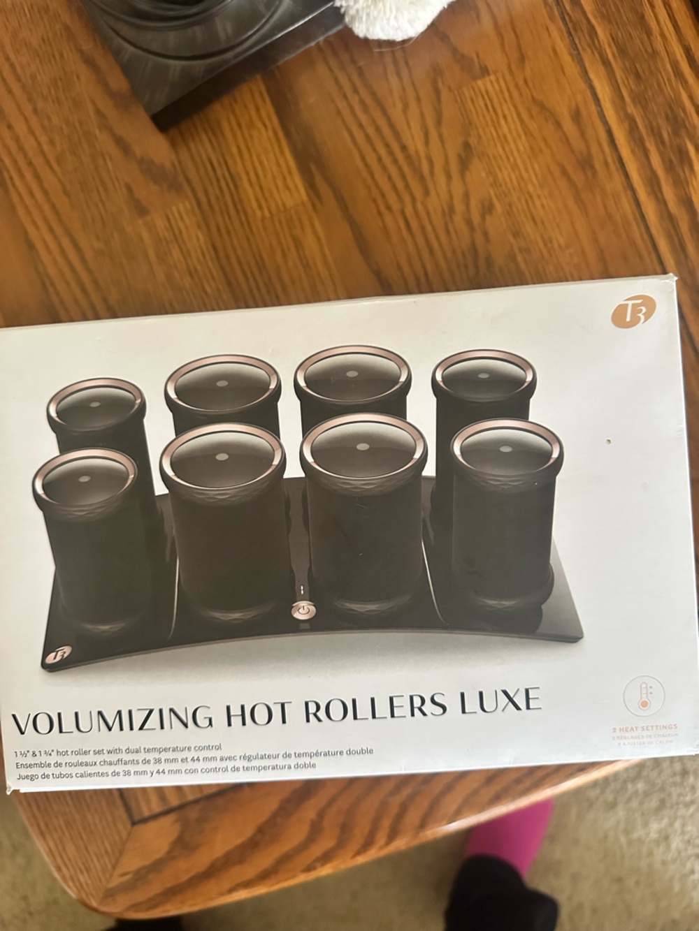 New T3 Micro Volumizing Hot Rollers Luxe Set - White and Purple Text